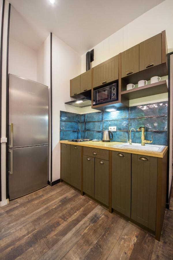 קייב Self Check-In Apartments Near Landscape Alley מראה חיצוני תמונה